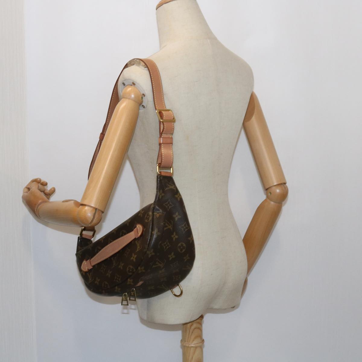 LOUIS VUITTON Monogram Bum Bag Shoulder Bag M43644 LV Auth 59363SAM