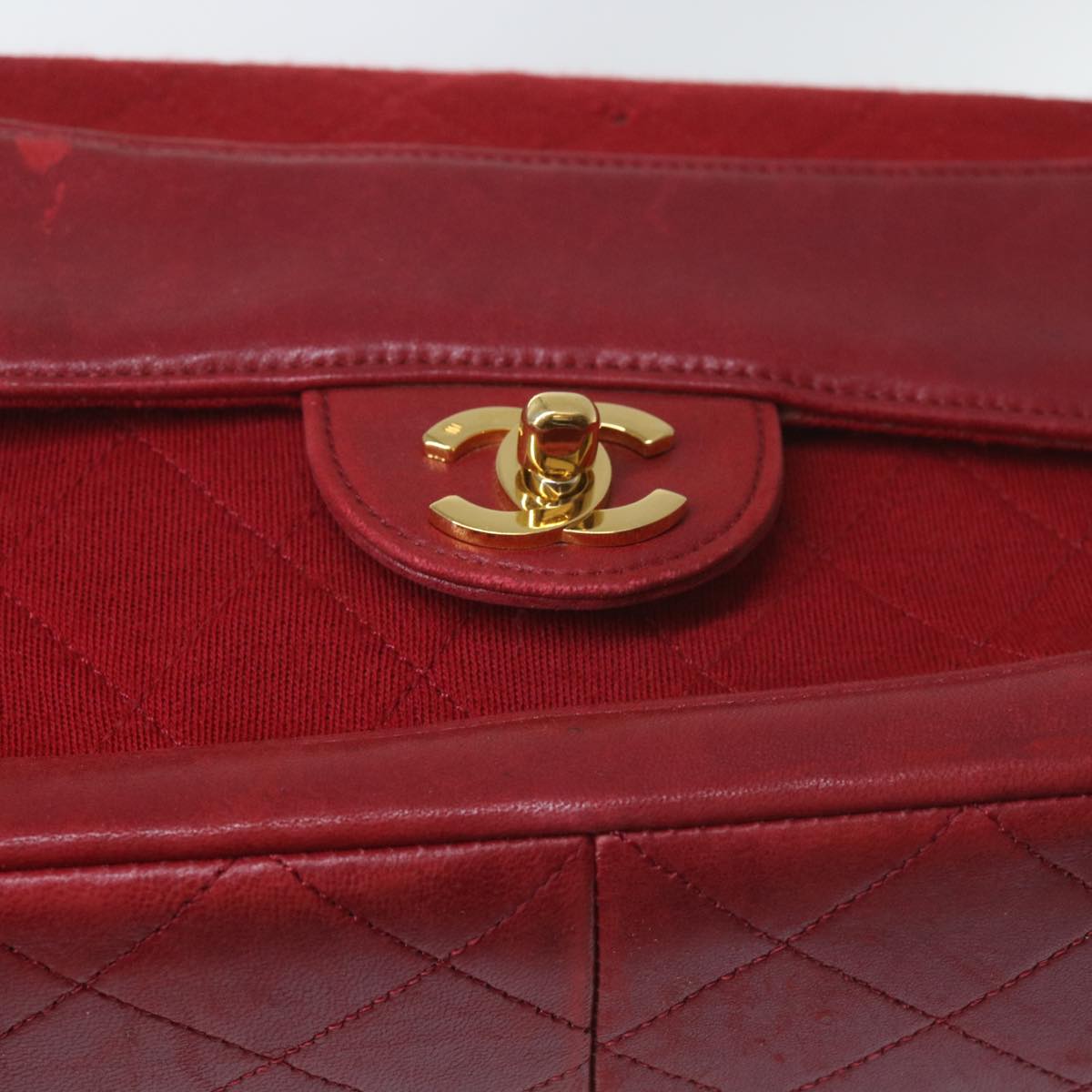 CHANEL Matelasse Chain Shoulder Bag Canvas Red CC Auth 59869A