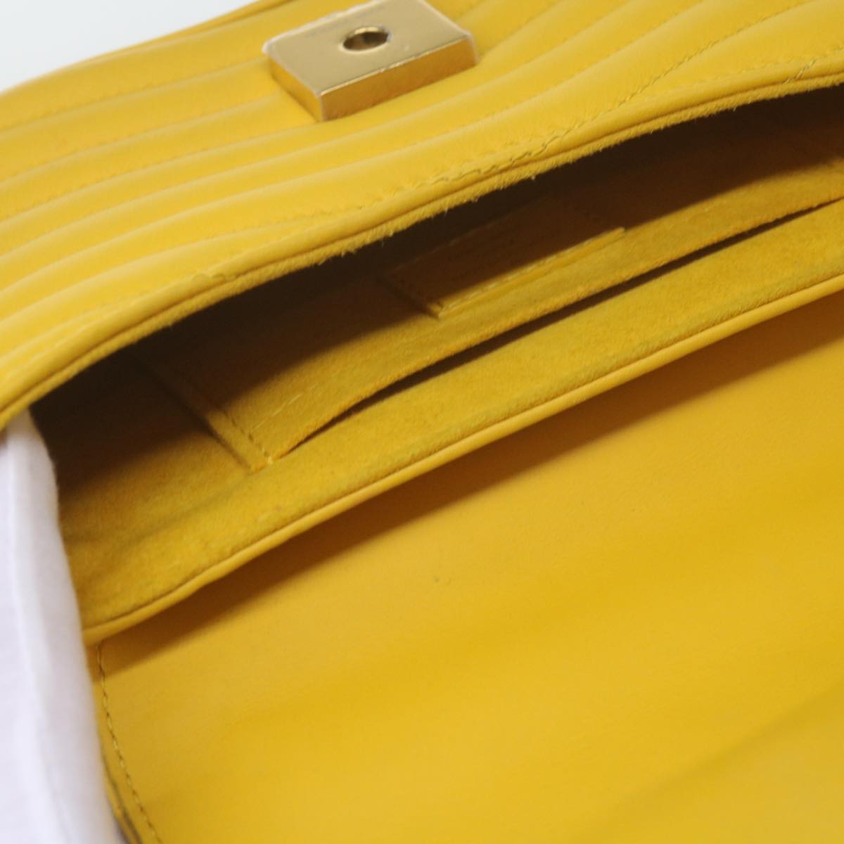 LOUIS VUITTON New Wave Chain Bag PM Shoulder Bag Leather Yellow LV Auth 60852SAV