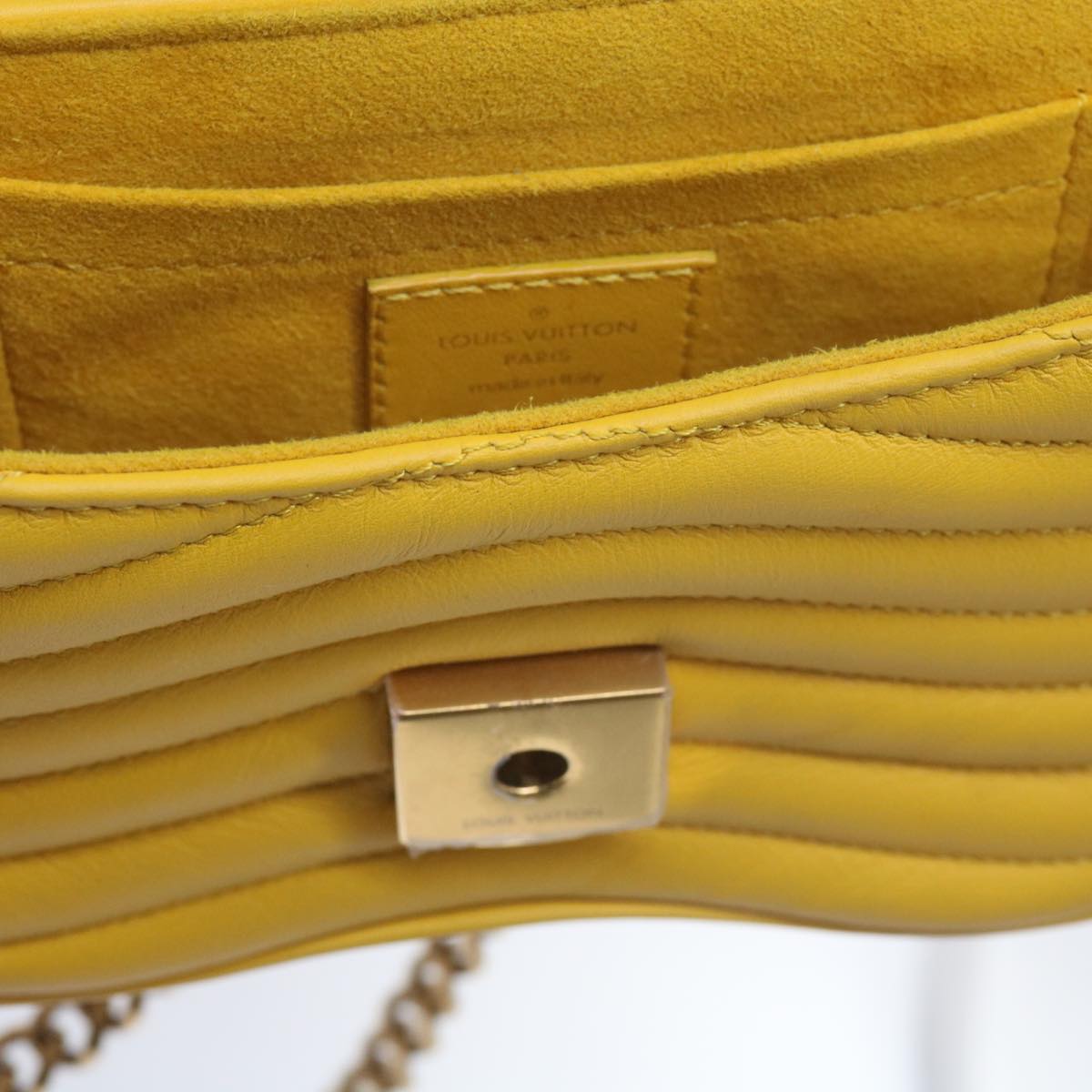 LOUIS VUITTON New Wave Chain Bag PM Shoulder Bag Leather Yellow LV Auth 60852SAV