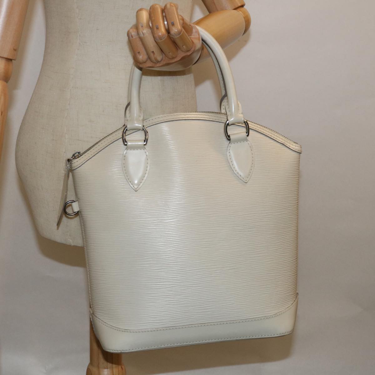 LOUIS VUITTON Epi Lockit Hand Bag Yvoire M4229J LV Auth 63510