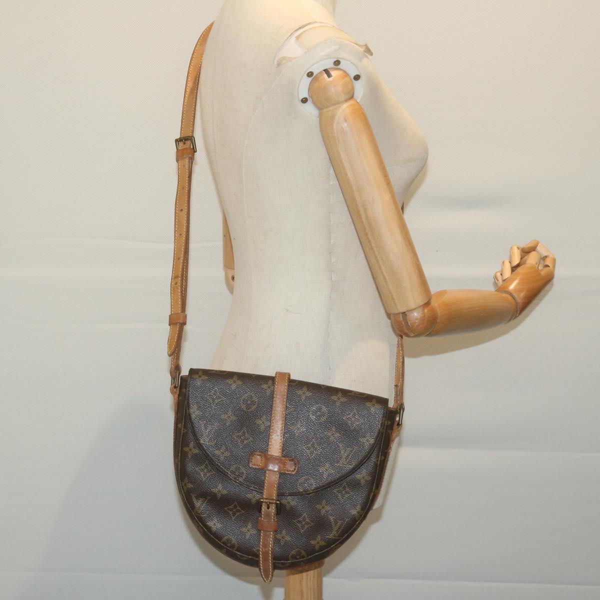 LOUIS VUITTON Monogram Chantilly MM Shoulder Bag M51233 LV Auth 64393