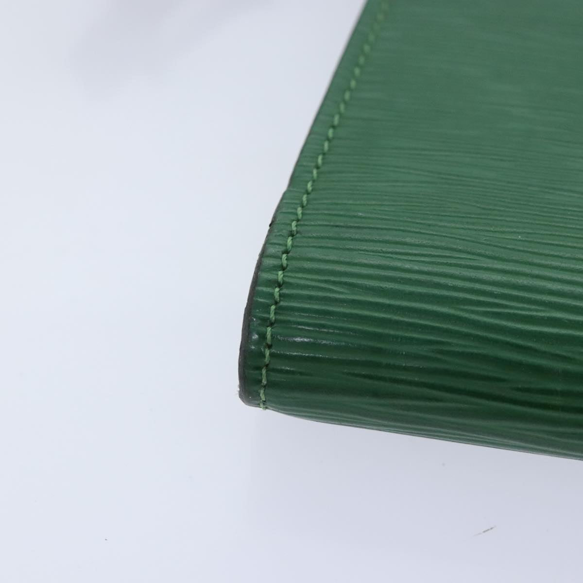 LOUIS VUITTON Epi Pochette Accessoires Pouch Green M52984 LV Auth 65519