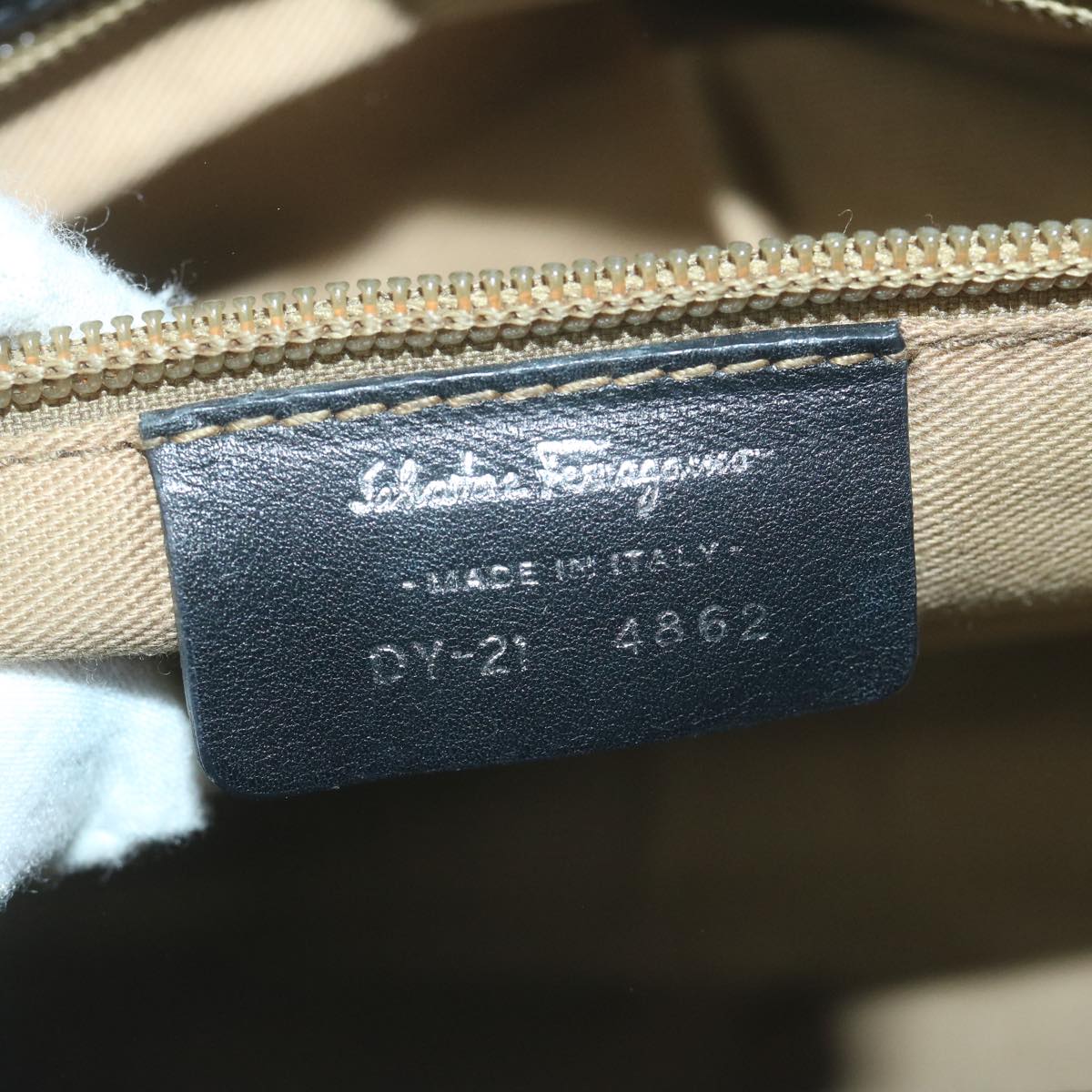 Salvatore Ferragamo Gancini Shoulder Bag Leather Black Auth 65855