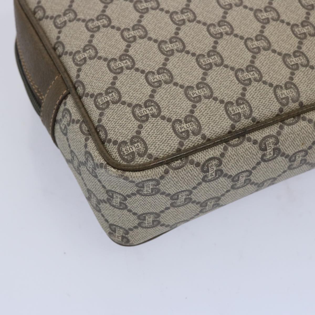 GUCCI GG Plus Supreme Clutch Bag PVC Leather Beige Auth 65941