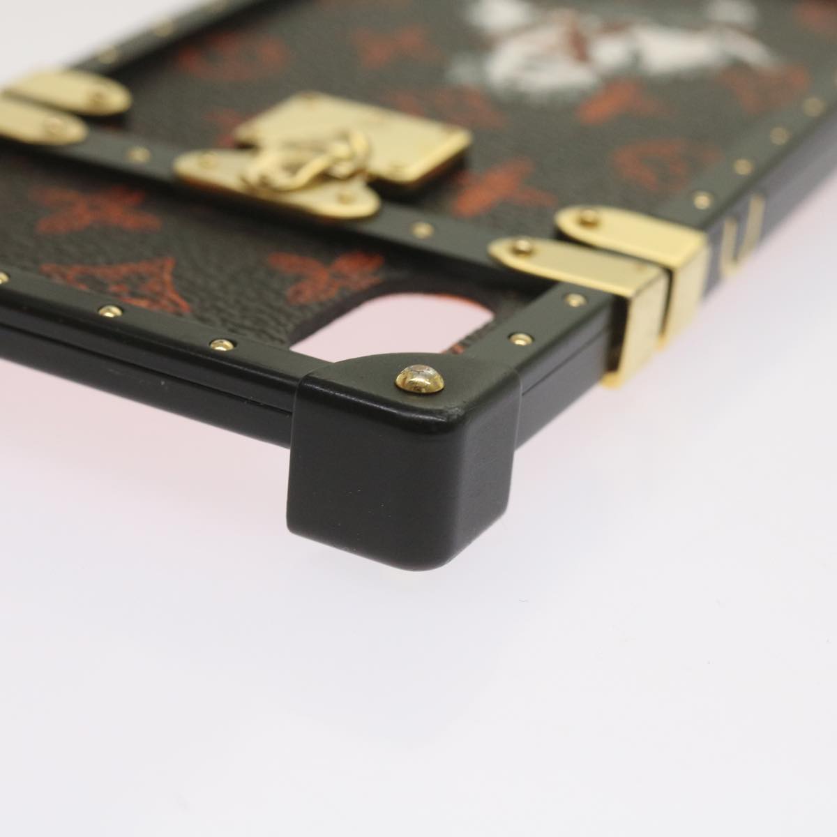 LOUIS VUITTON Transformed Monogram Cat Eye Trunk iPhone Case M63891 Auth 66181