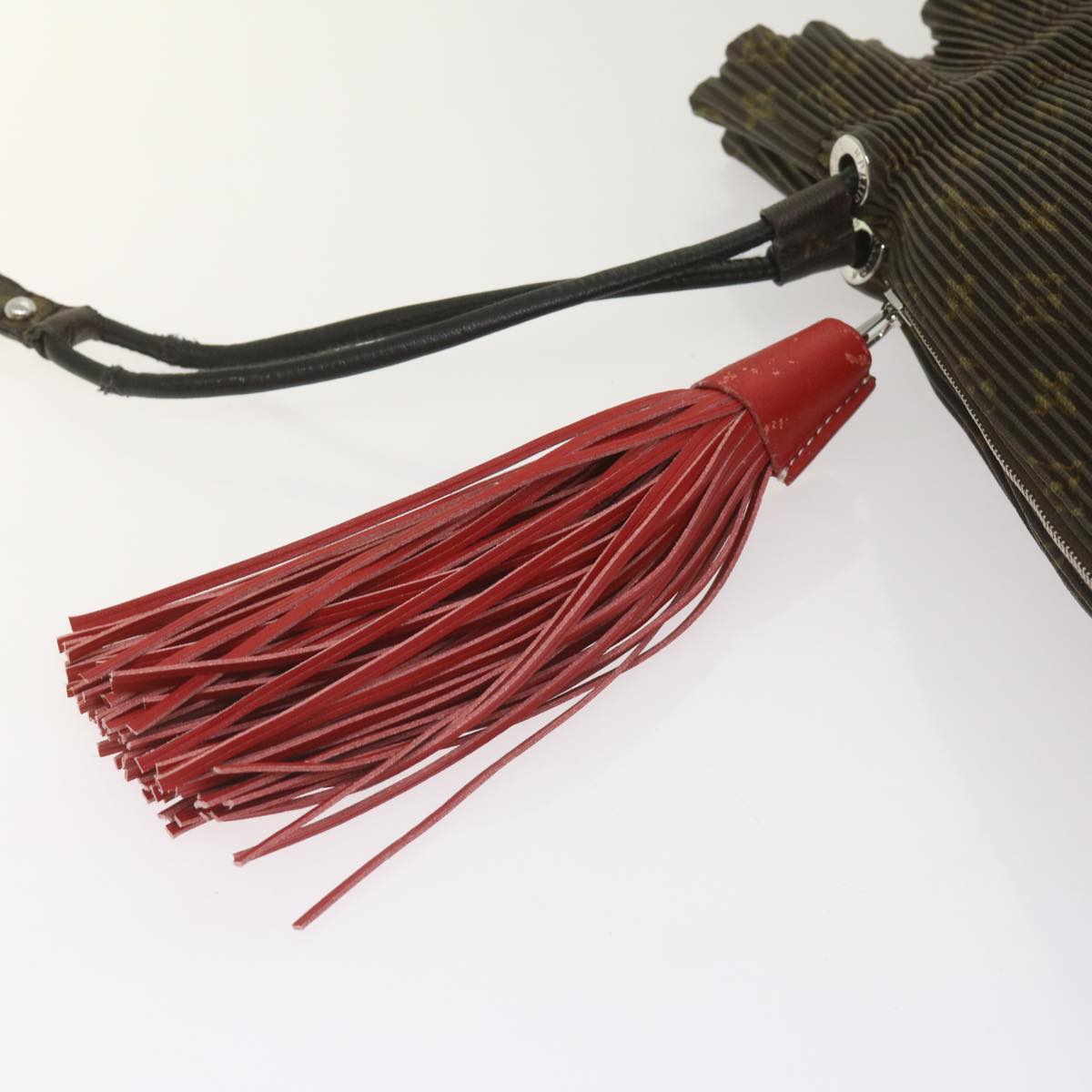 LOUIS VUITTON Monogram Explorer MM Shoulder Bag M42545 LV Auth 66240SAV