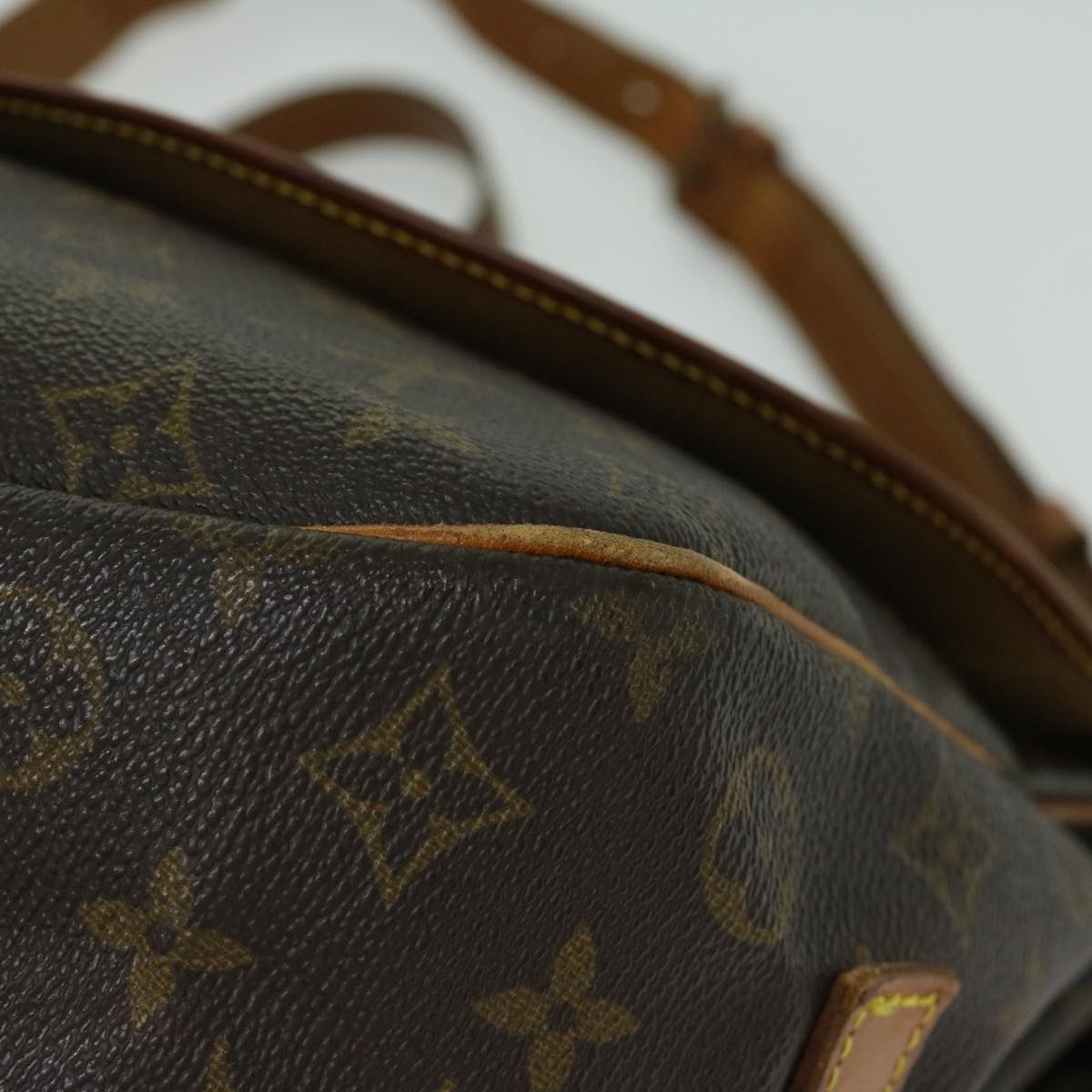 LOUIS VUITTON Monogram Saumur 35 Shoulder Bag M42254 LV Auth 66288