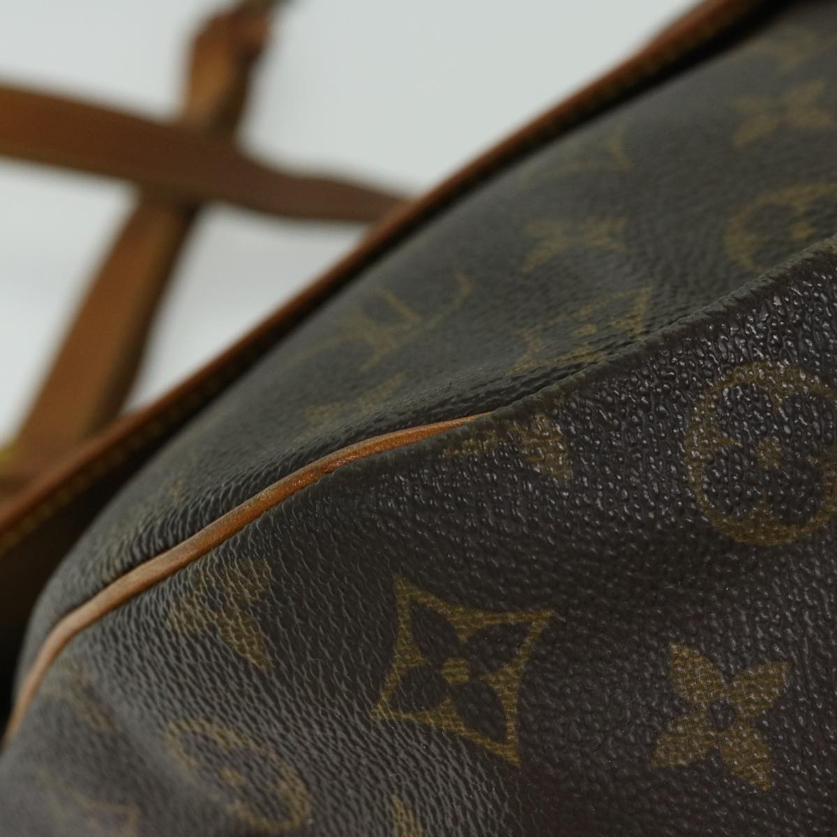 LOUIS VUITTON Monogram Saumur 35 Shoulder Bag M42254 LV Auth 66288
