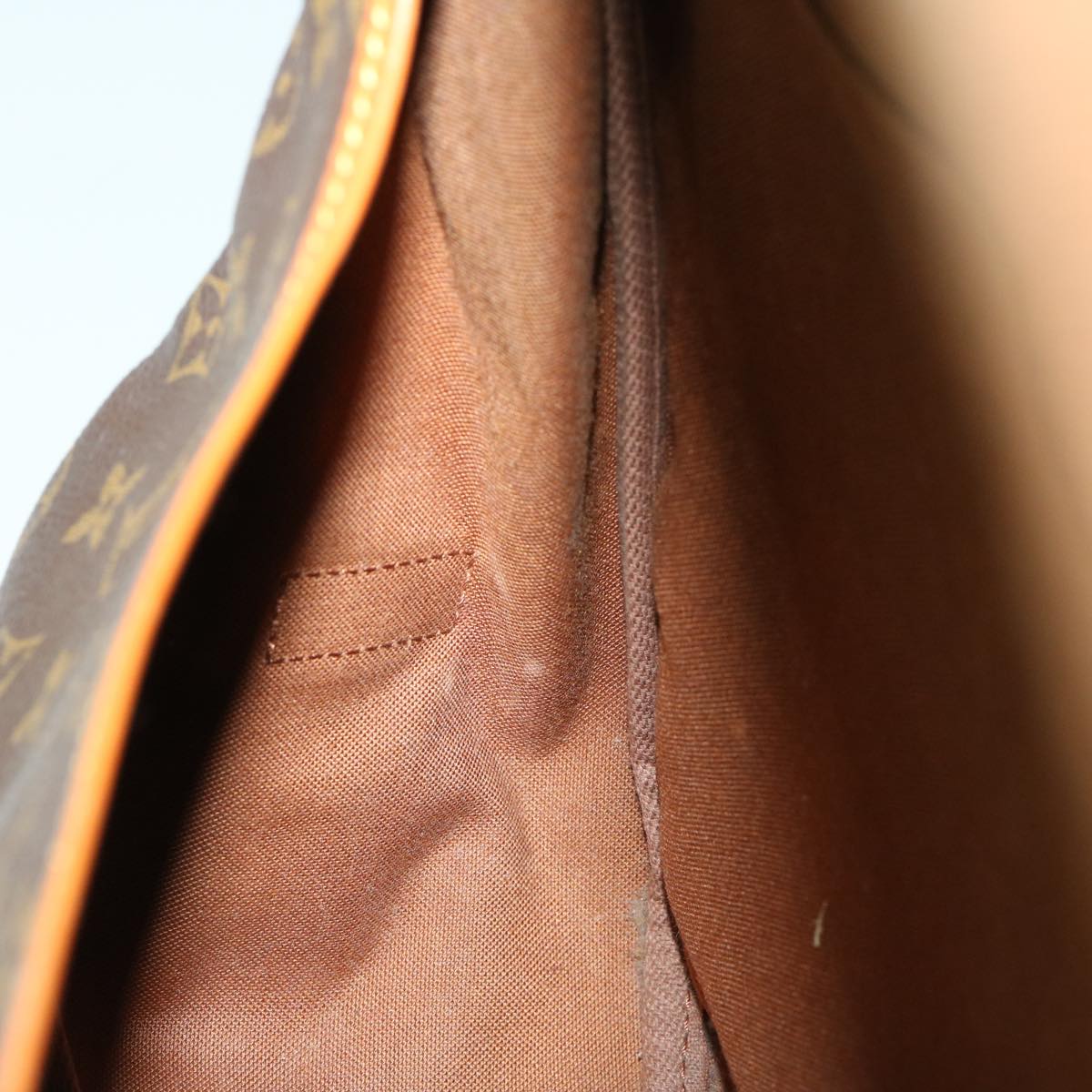LOUIS VUITTON Monogram Saumur 35 Shoulder Bag M42254 LV Auth 66288