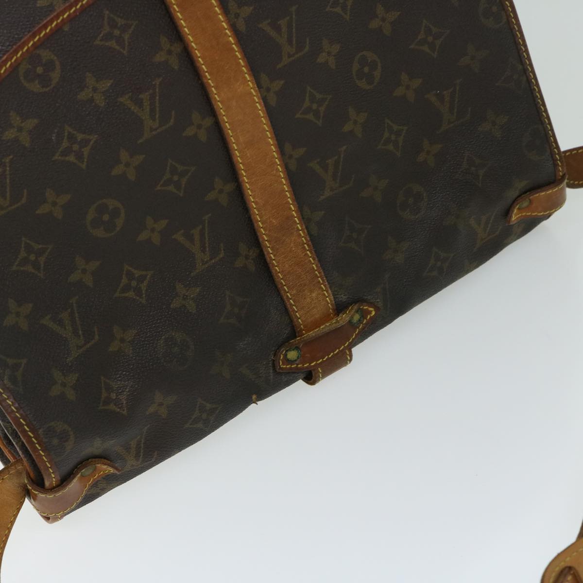 LOUIS VUITTON Monogram Saumur 35 Shoulder Bag M42254 LV Auth 66288