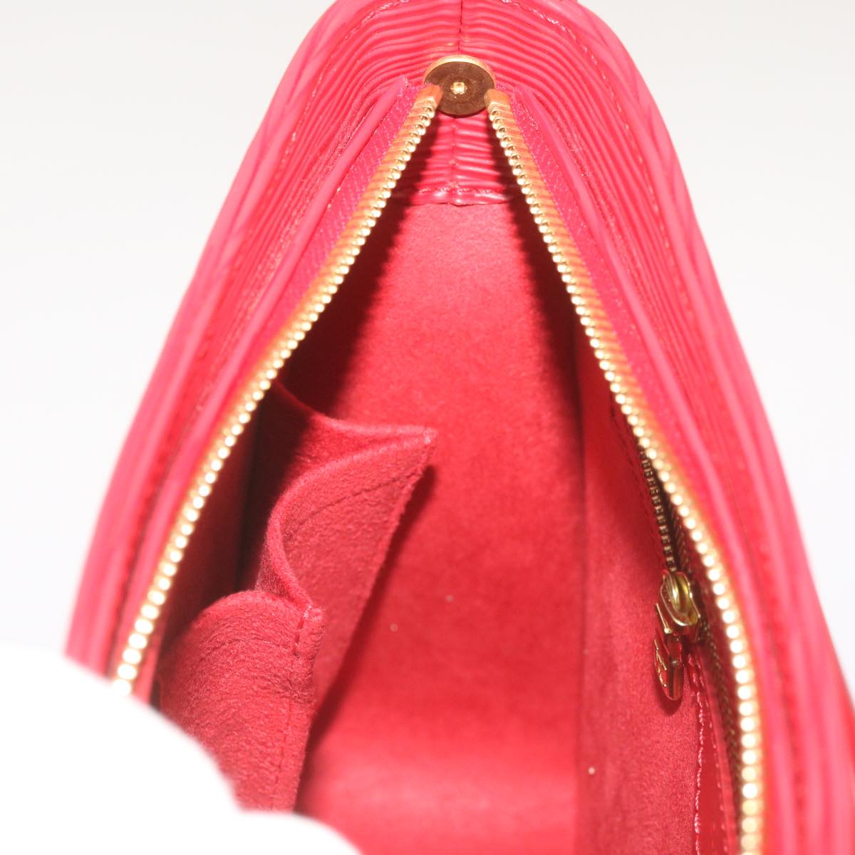 LOUIS VUITTON Epi Looping MM Shoulder Bag SPO Red LV Auth 66534SAV