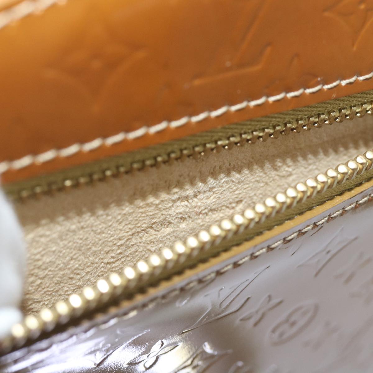 LOUIS VUITTON Vernis Comte De Fe Pochette Oule Bag Bronze M92268 LV Auth 67292