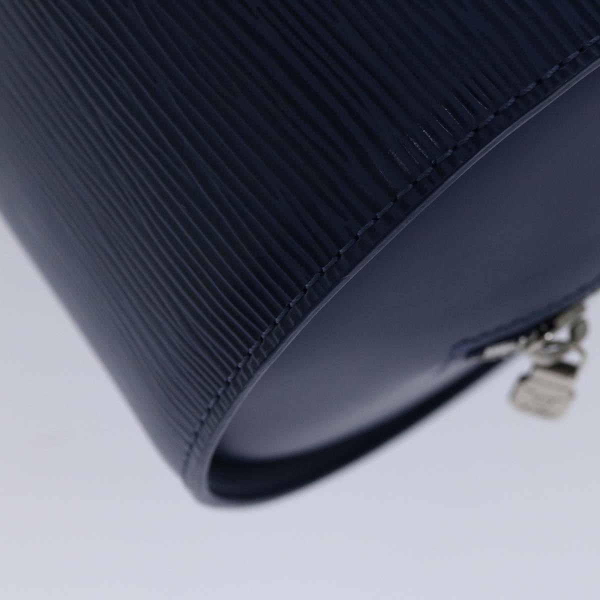 LOUIS VUITTON Epi Soufflot Hand Bag Blue Myrtille M5222G LV Auth 67456A