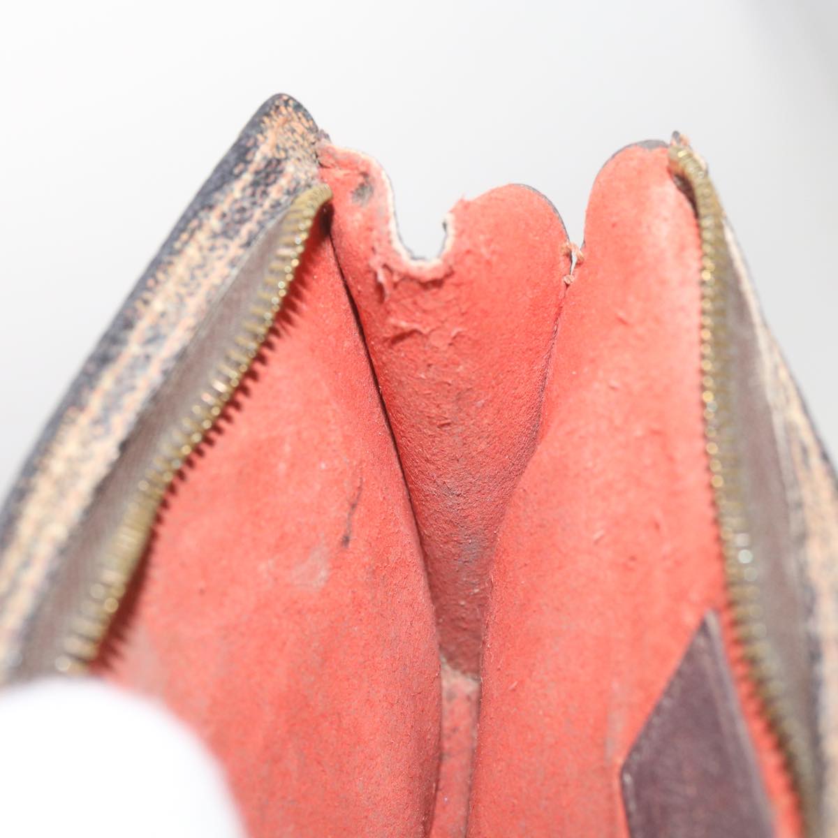 LOUIS VUITTON Damier Ebene Marais Pouch LV Auth 67811