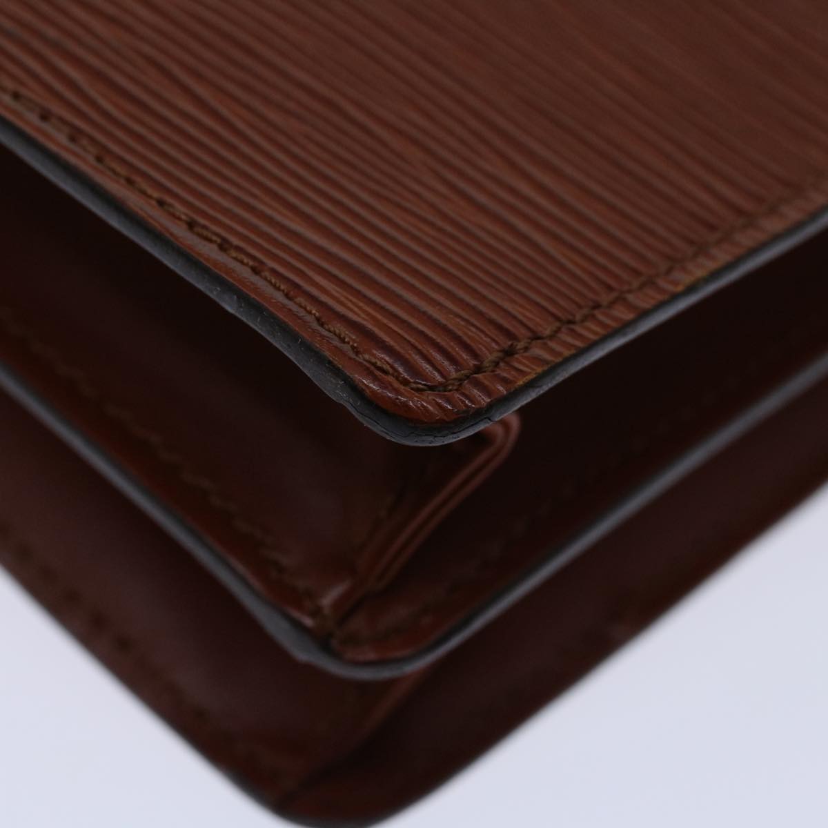 LOUIS VUITTON Epi Angian Clutch Bag Brown M52113 LV Auth 68112