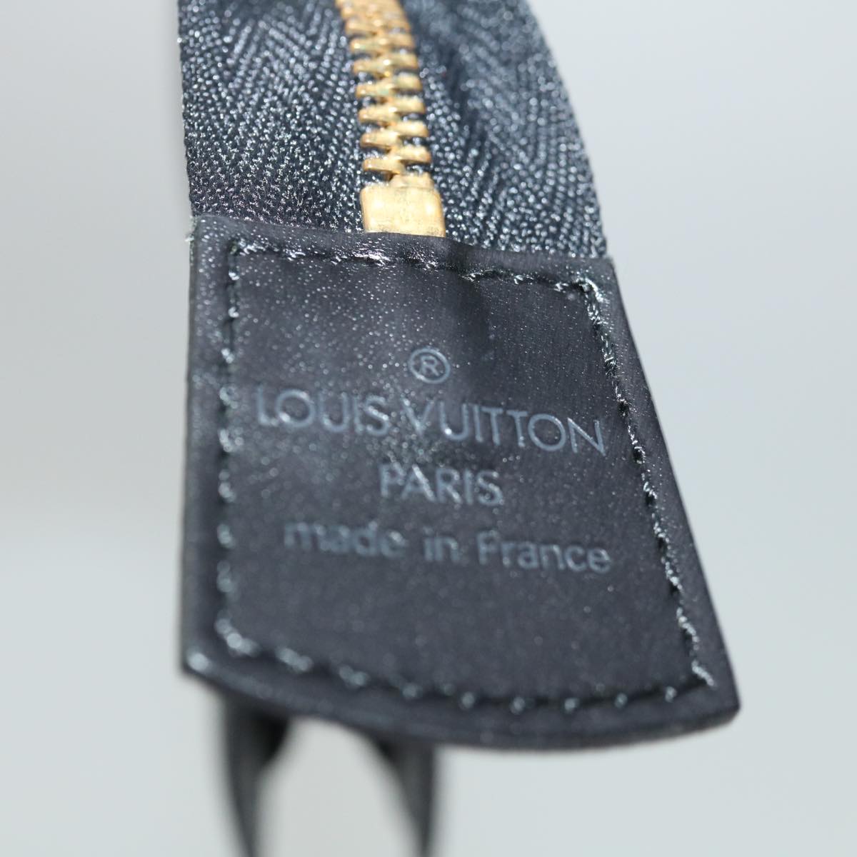 LOUIS VUITTON Epi Trousse Poche Toilette 15 Pouch Black LV Auth 68707