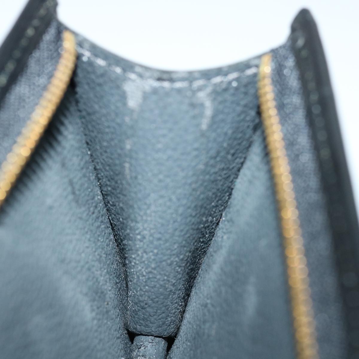 LOUIS VUITTON Epi Trousse Poche Toilette 15 Pouch Black LV Auth 68707