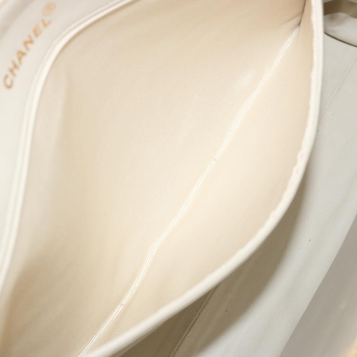 CHANEL Matelasse Chain Shoulder Bag Canvas White Red CC Auth 69059SAV