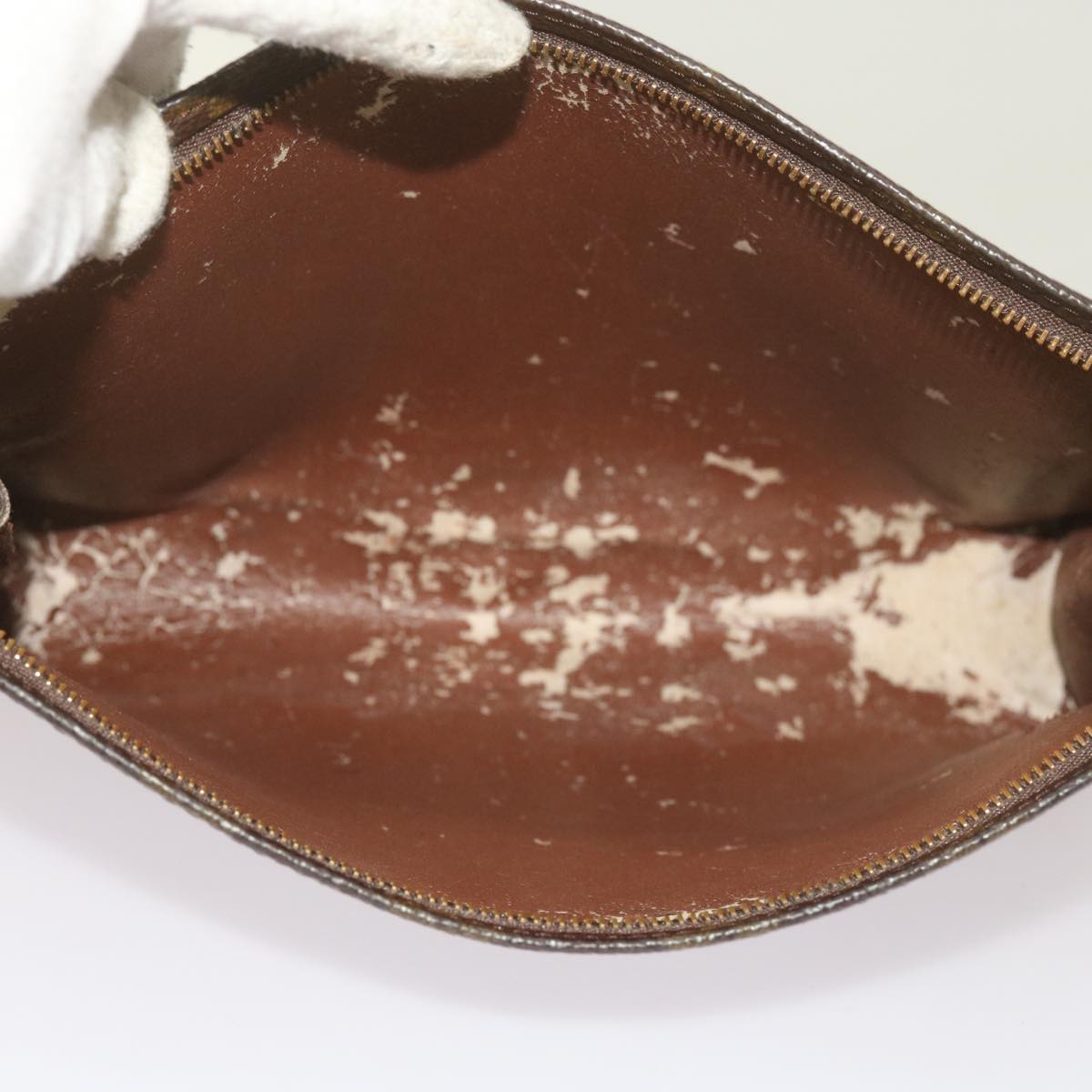 LOUIS VUITTON Monogram Poche Toilette 26 Pouch M47542 LV Auth 69268