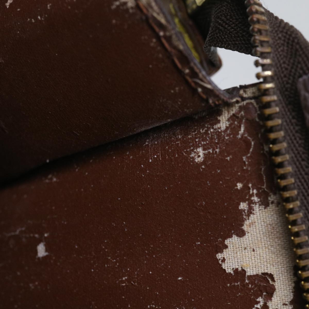 LOUIS VUITTON Monogram Poche Toilette 26 Pouch M47542 LV Auth 69268