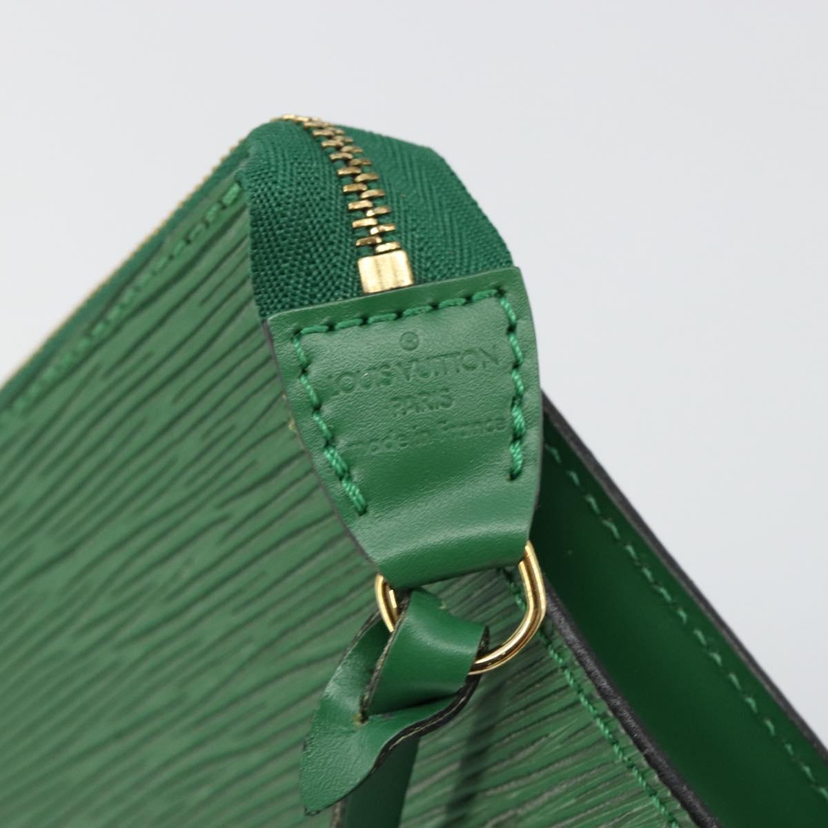 LOUIS VUITTON Epi Pochette Accessoires Pouch Green M52984 LV Auth 69826