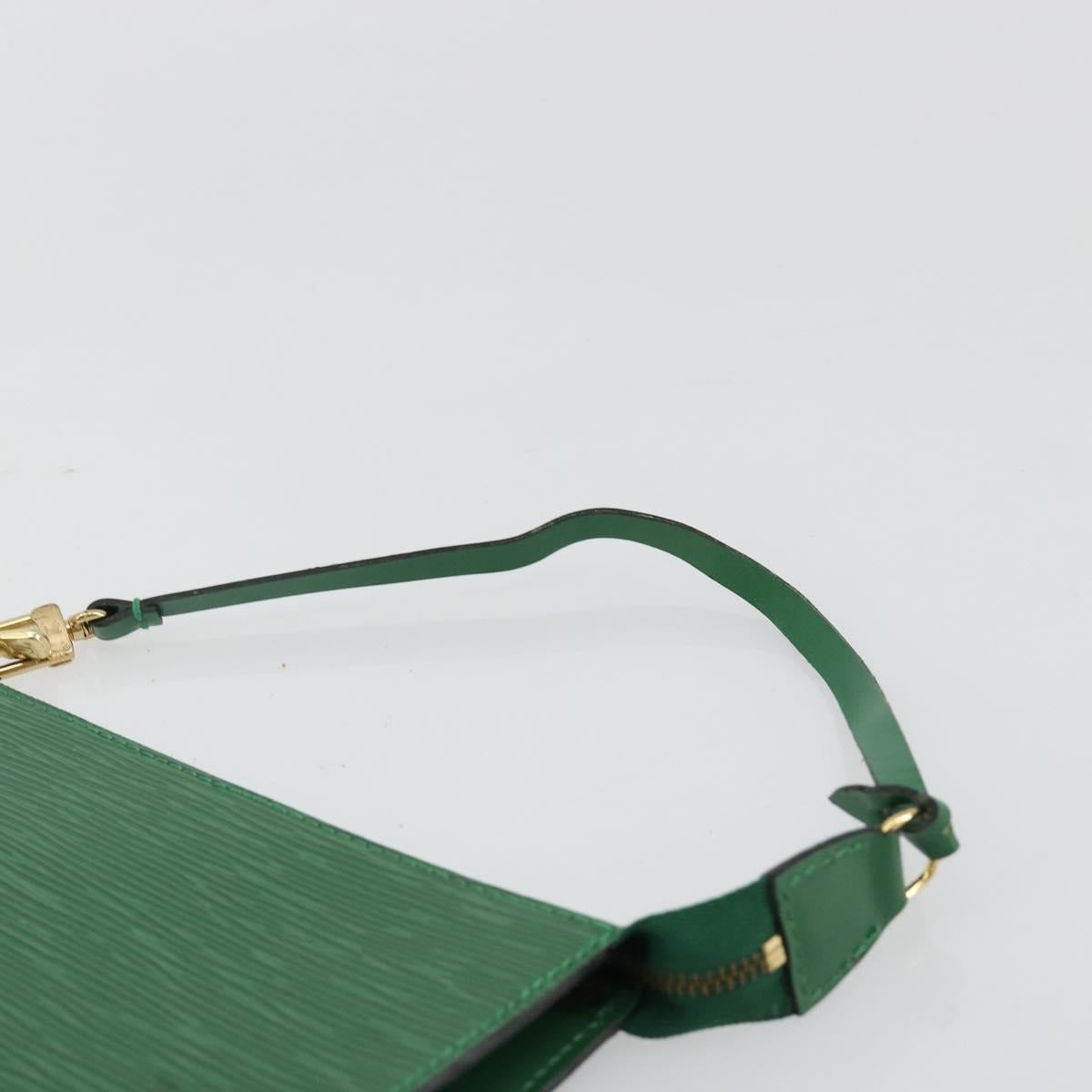 LOUIS VUITTON Epi Pochette Accessoires Pouch Green M52984 LV Auth 69826