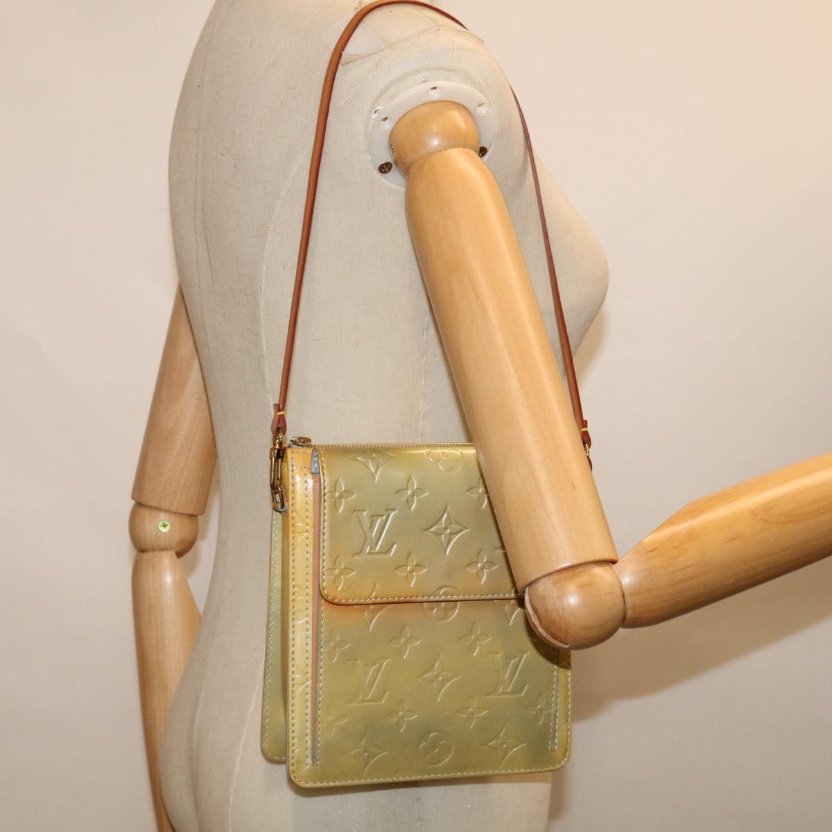 LOUIS VUITTON Monogram Vernis Motto Accessory Pouch Gris M91030 LV Auth 70044