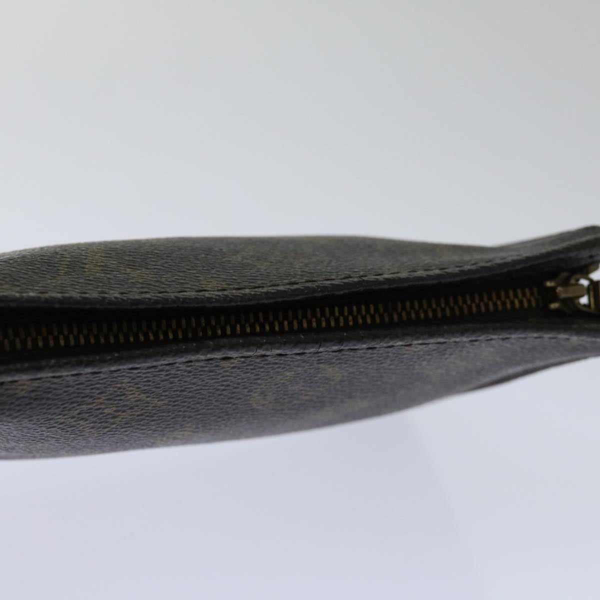 LOUIS VUITTON Monogram Poche Toilette 15 Pouch M47546 LV Auth 70051