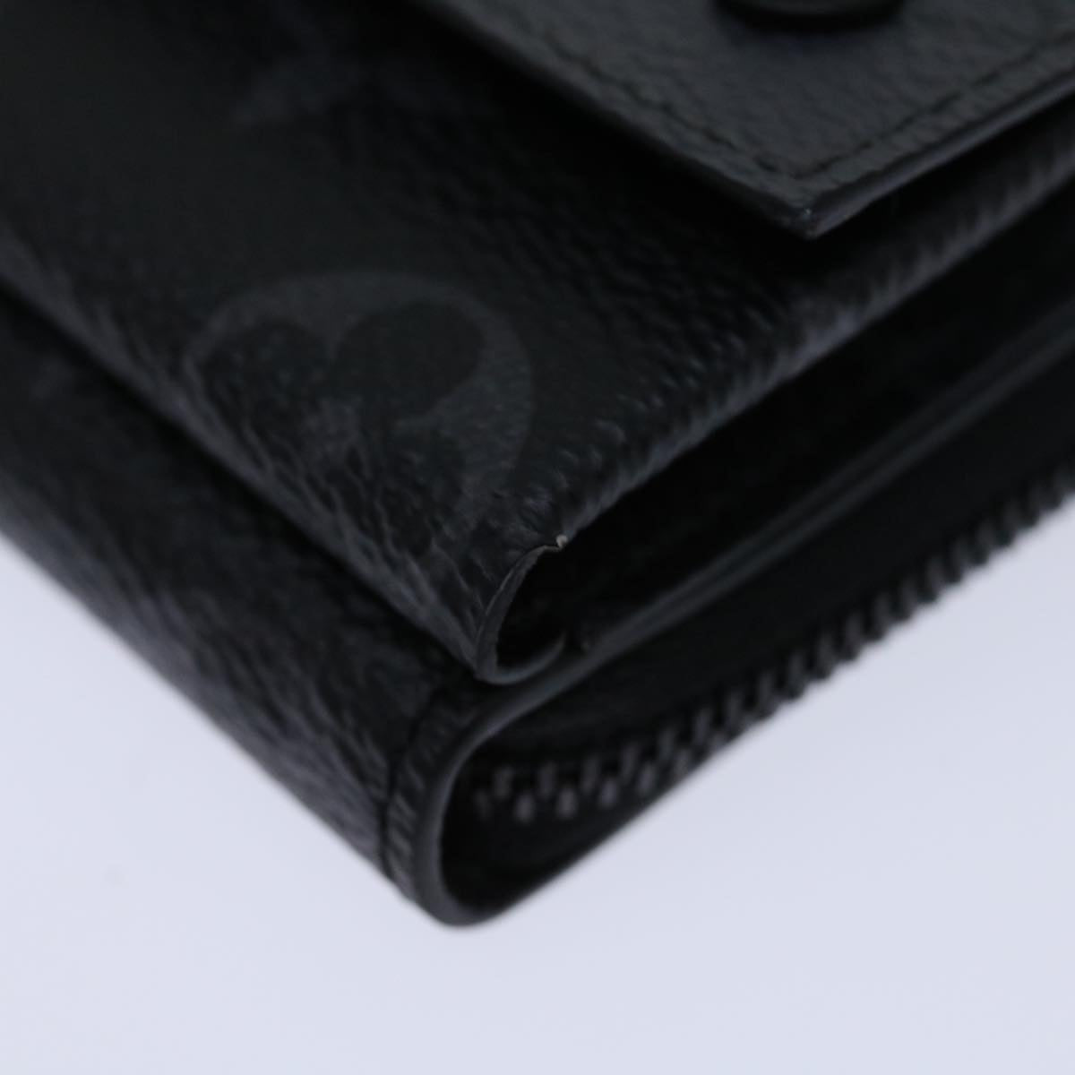 LOUIS VUITTON Monogram Eclipse Discovery Compact Wallet M67630 LV Auth 70054SM