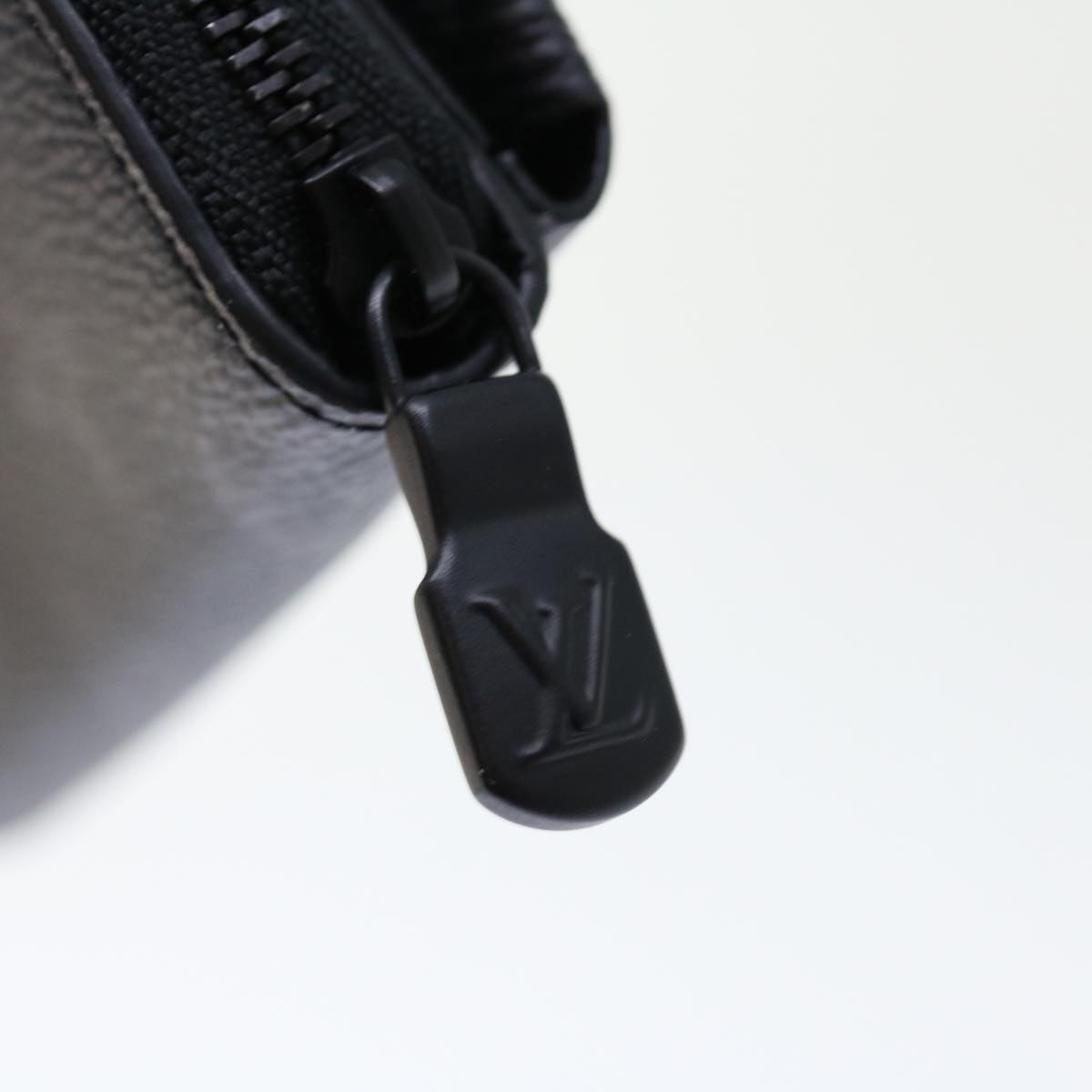 LOUIS VUITTON Monogram Eclipse Discovery Compact Wallet M67630 LV Auth 70054SM