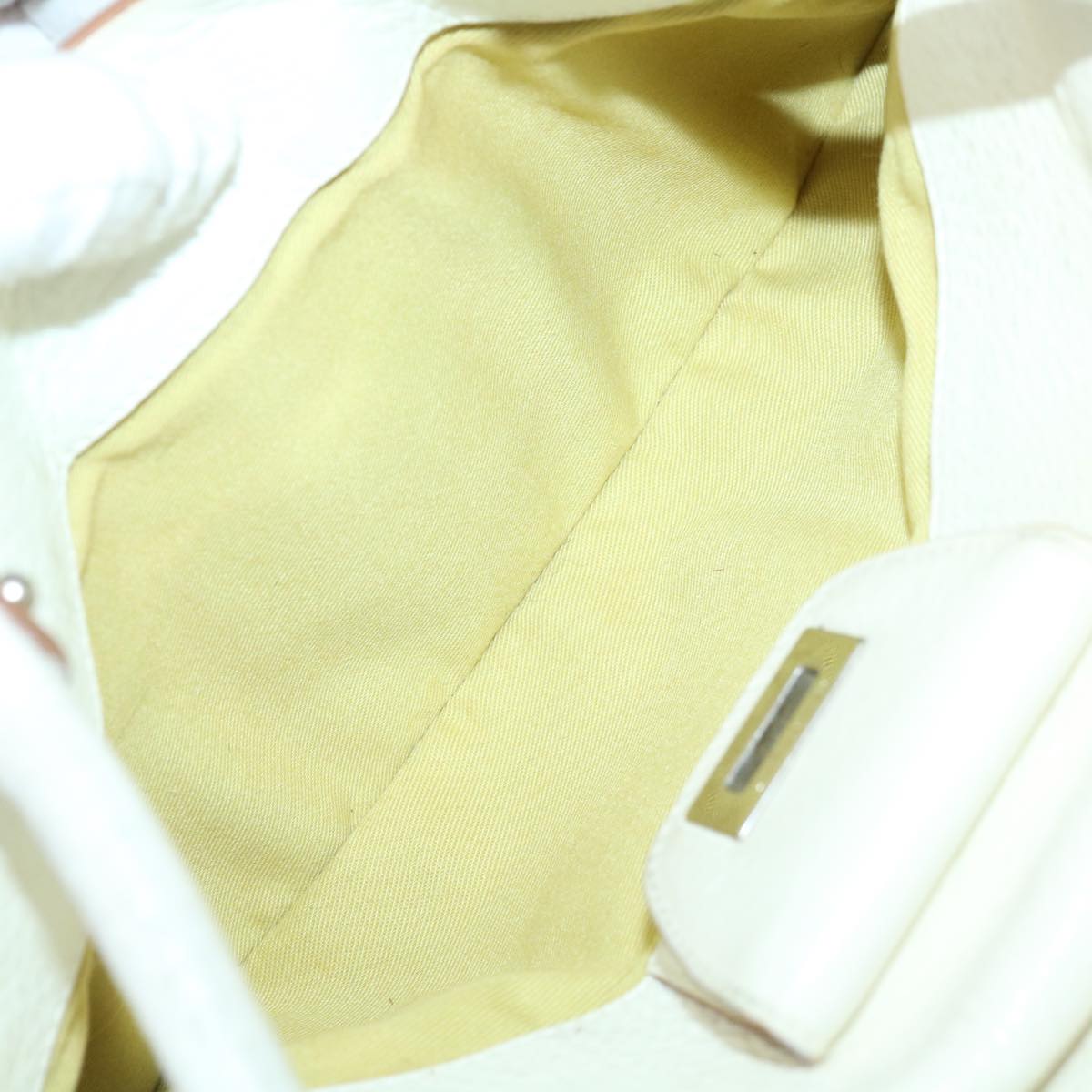 Salvatore Ferragamo Gancini Shoulder Bag Leather White Auth 70361