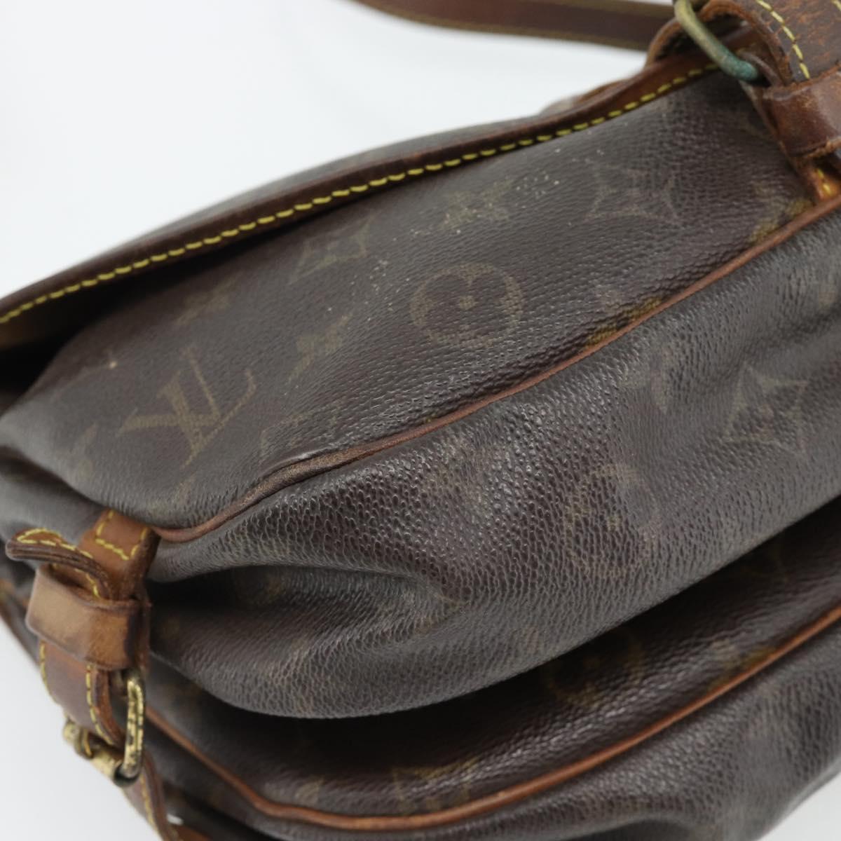 LOUIS VUITTON Monogram Saumur 30 Shoulder Bag M42256 LV Auth 70706