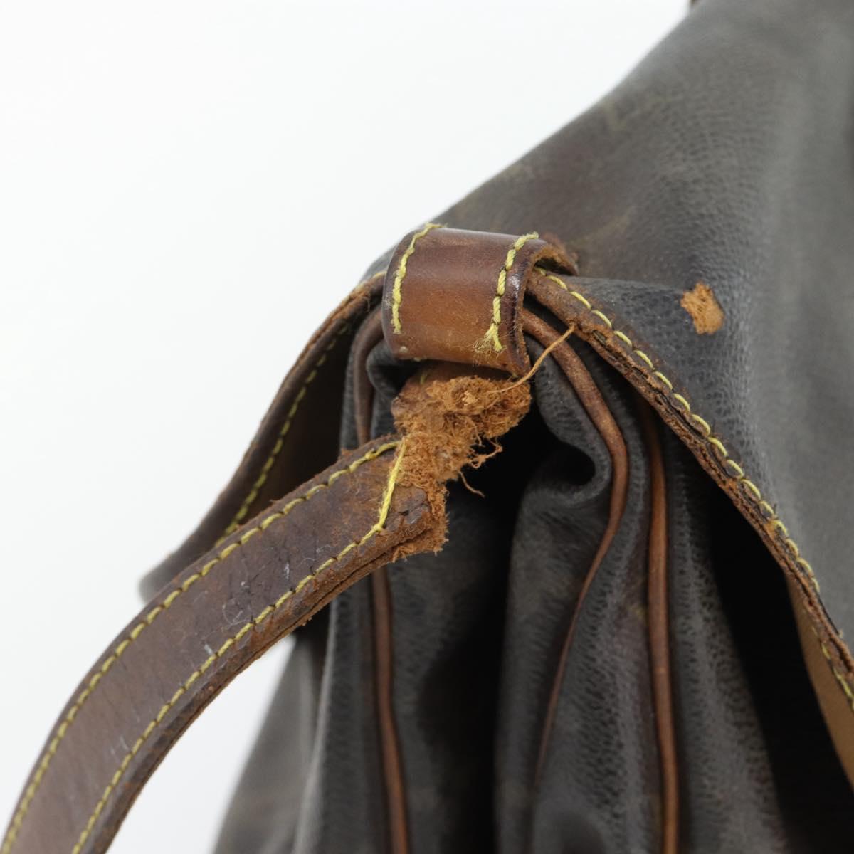 LOUIS VUITTON Monogram Saumur 30 Shoulder Bag M42256 LV Auth 70706