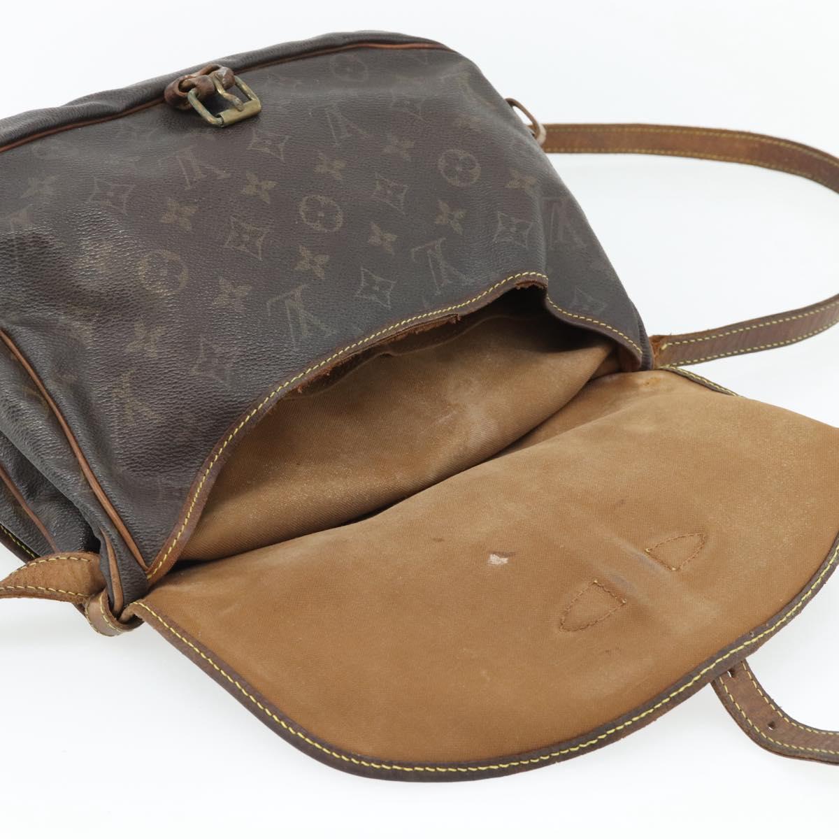 LOUIS VUITTON Monogram Saumur 30 Shoulder Bag M42256 LV Auth 70706