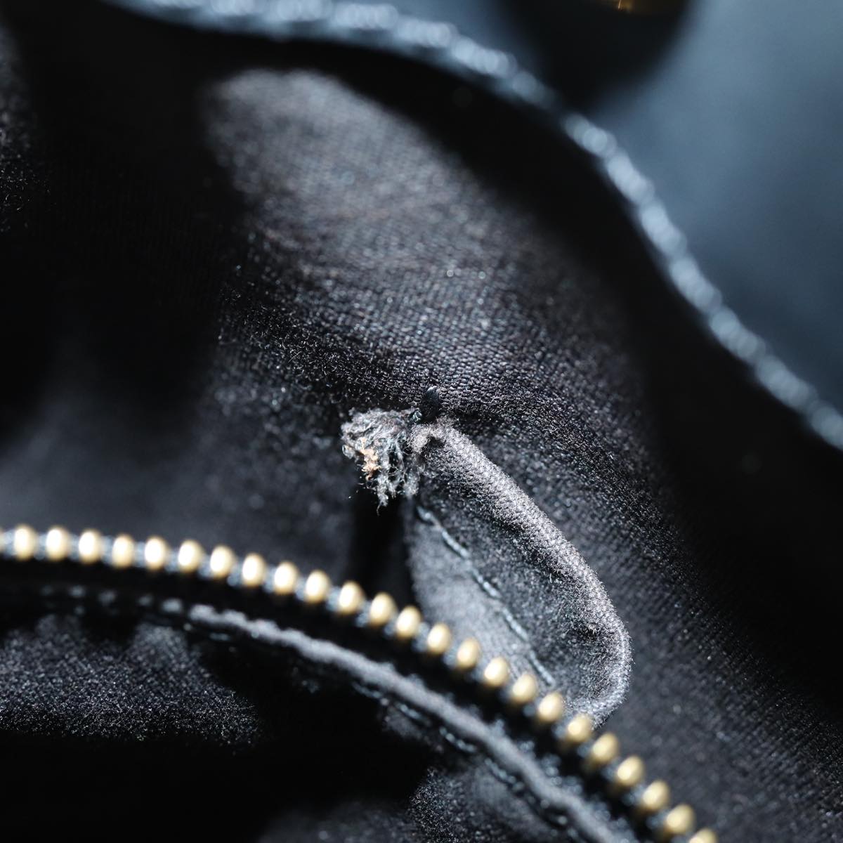 LOUIS VUITTON Epi Mandala MM Shoulder Bag Black M58892 LV Auth 73531