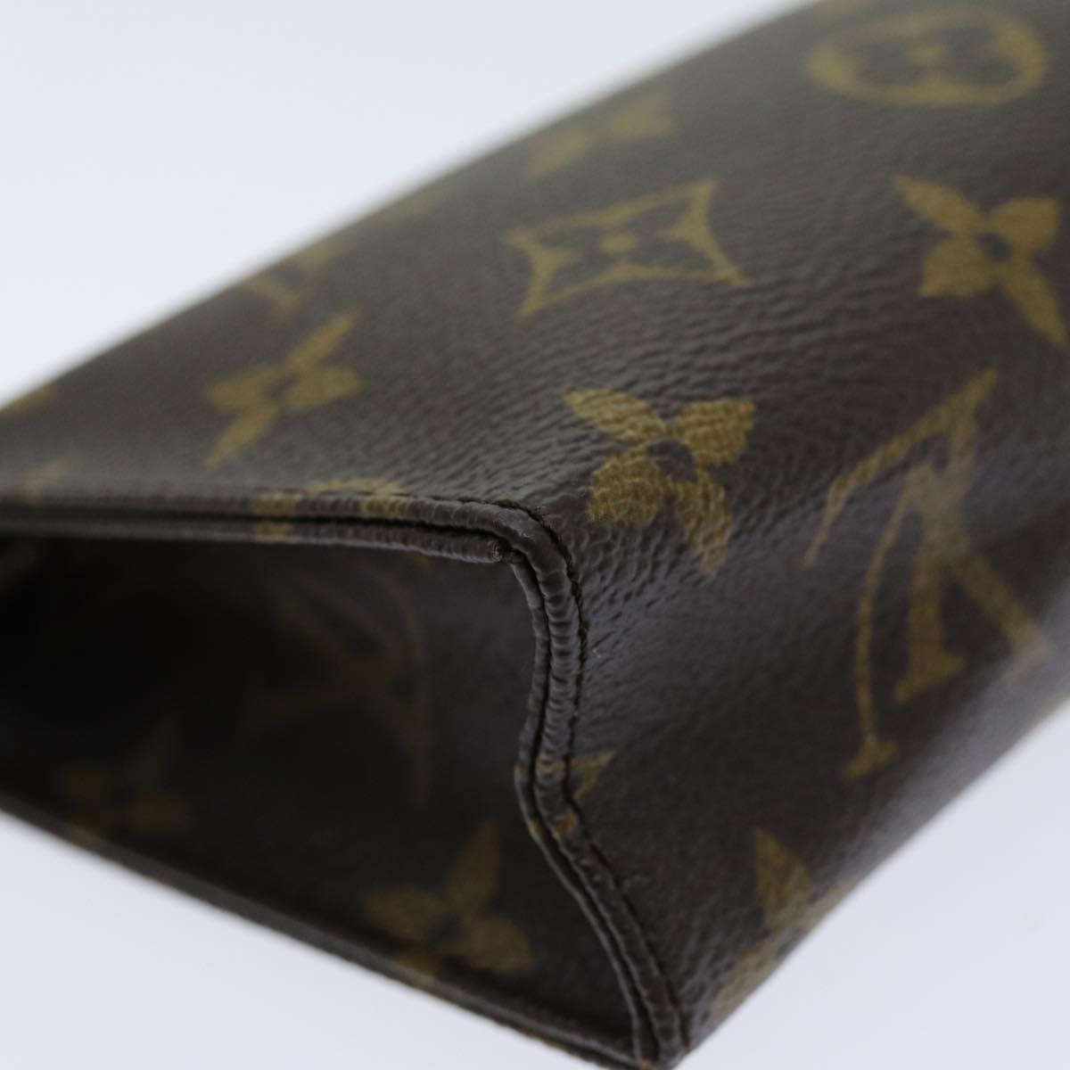 LOUIS VUITTON Monogram Poche Toilette 15 Pouch M47546 LV Auth 75701