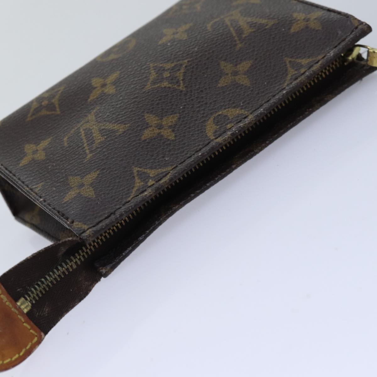 LOUIS VUITTON Monogram Poche Toilette 15 Pouch M47546 LV Auth 76270