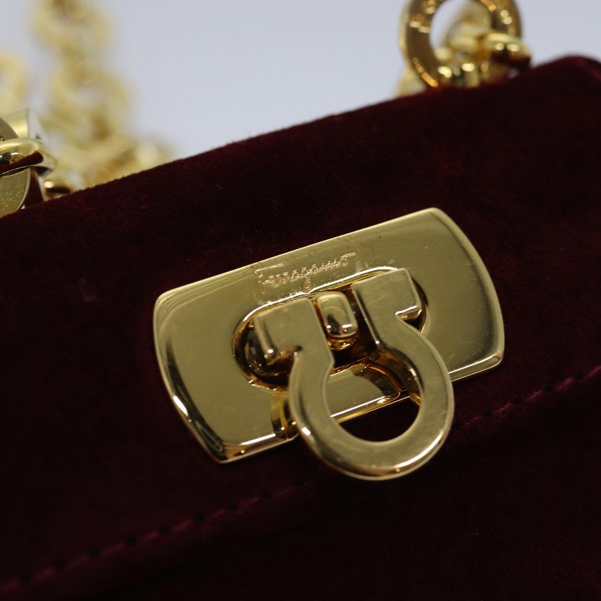 Salvatore Ferragamo Chain Shoulder Bag Suede Red Auth 76383
