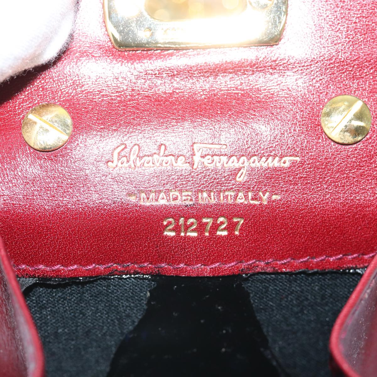 Salvatore Ferragamo Chain Shoulder Bag Suede Red Auth 76383