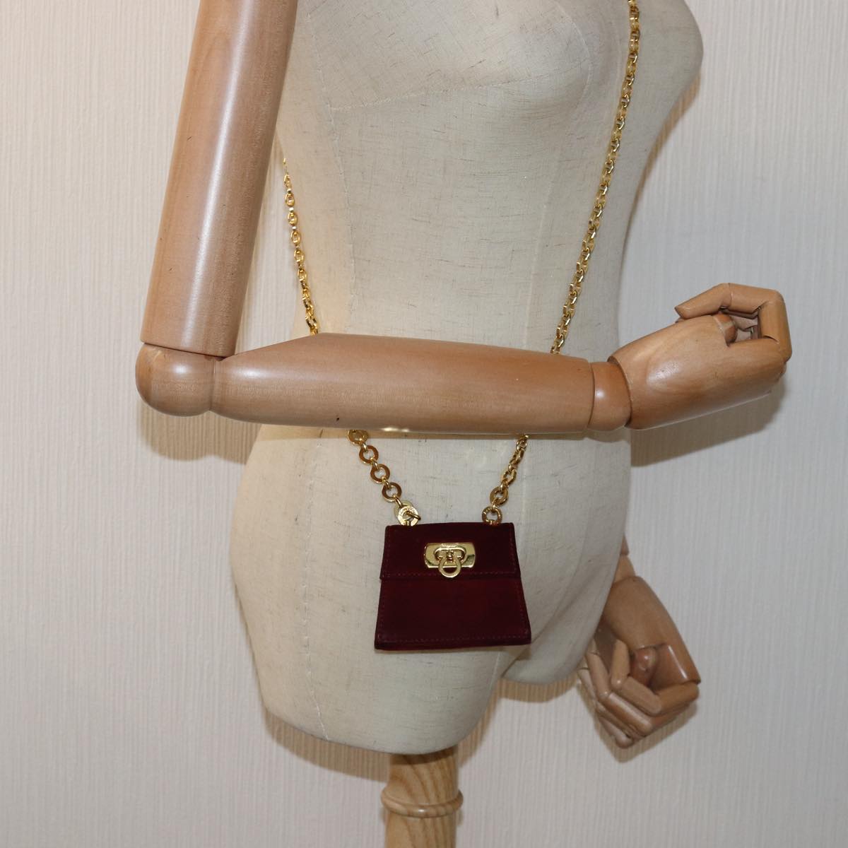 Salvatore Ferragamo Chain Shoulder Bag Suede Red Auth 76383