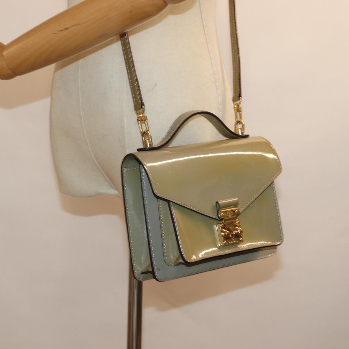 LOUIS VUITTON Monogram Vernis Monceau BB Hand Bag 2way Lila LV Auth 76912