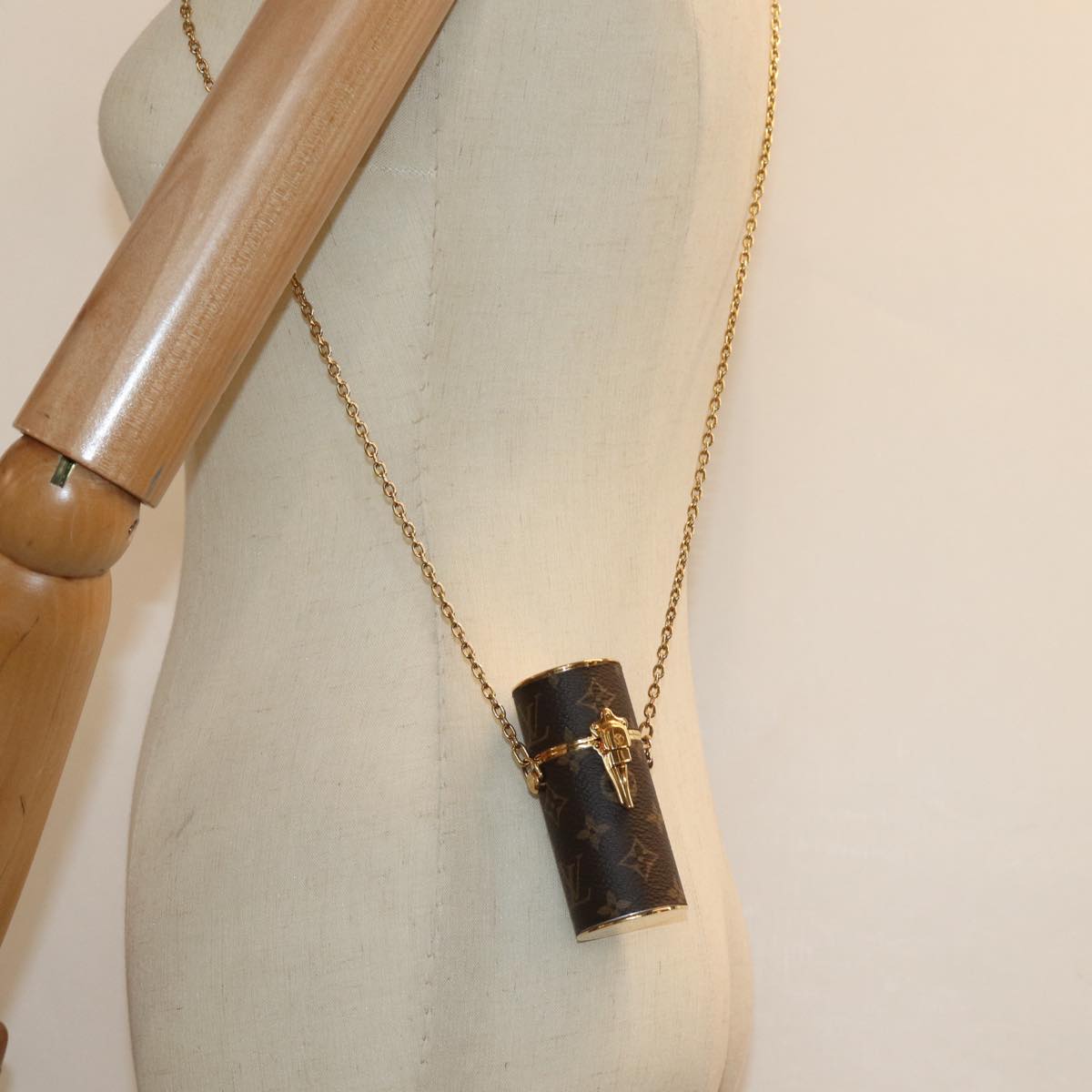 LOUIS VUITTON Monogram Lipstick Case Cosmetic Pouch MP2406 LV Auth 78001A