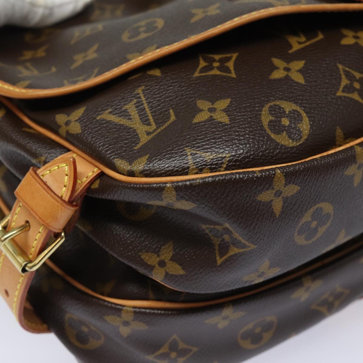 LOUIS VUITTON Monogram Saumur 30 Shoulder Bag M42256 LV Auth 80965V