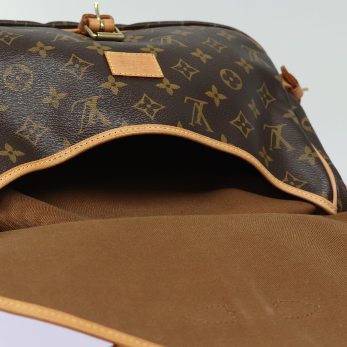 LOUIS VUITTON Monogram Saumur 30 Shoulder Bag M42256 LV Auth 80965V