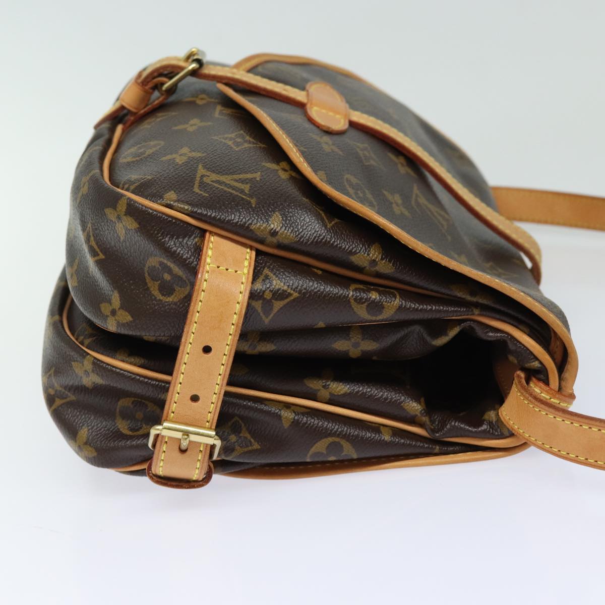 LOUIS VUITTON Monogram Saumur 30 Shoulder Bag M42256 LV Auth 80965V