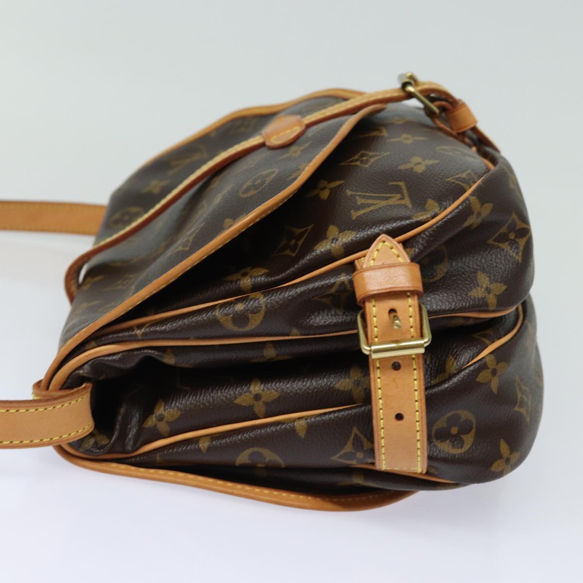 LOUIS VUITTON Monogram Saumur 30 Shoulder Bag M42256 LV Auth 80965V