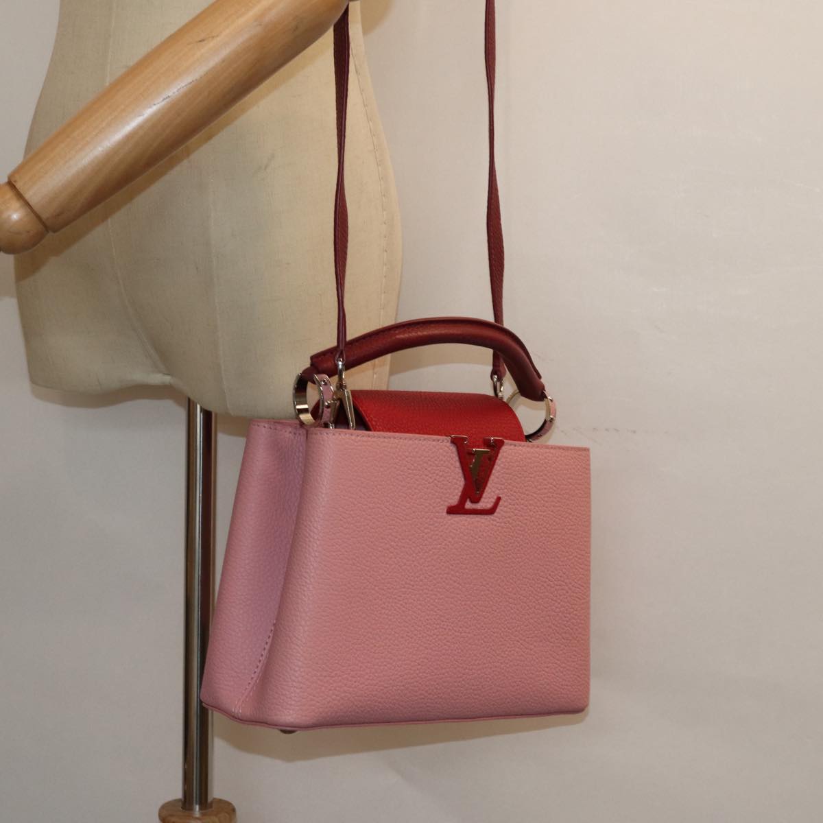 LOUIS VUITTON Capusine BB Hand Bag Taurillon Leather 2way Red Pink Auth 81113SAM