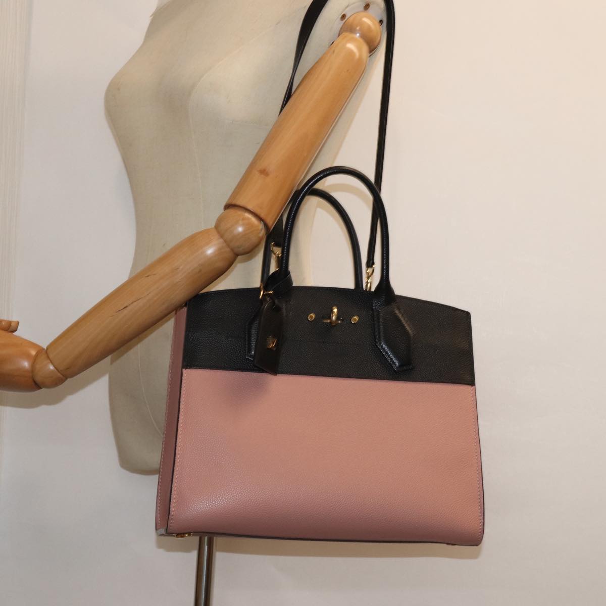 LOUIS VUITTON City Steamer PM Hand Bag Leather Noir Magnolia M51590 Auth 81144V