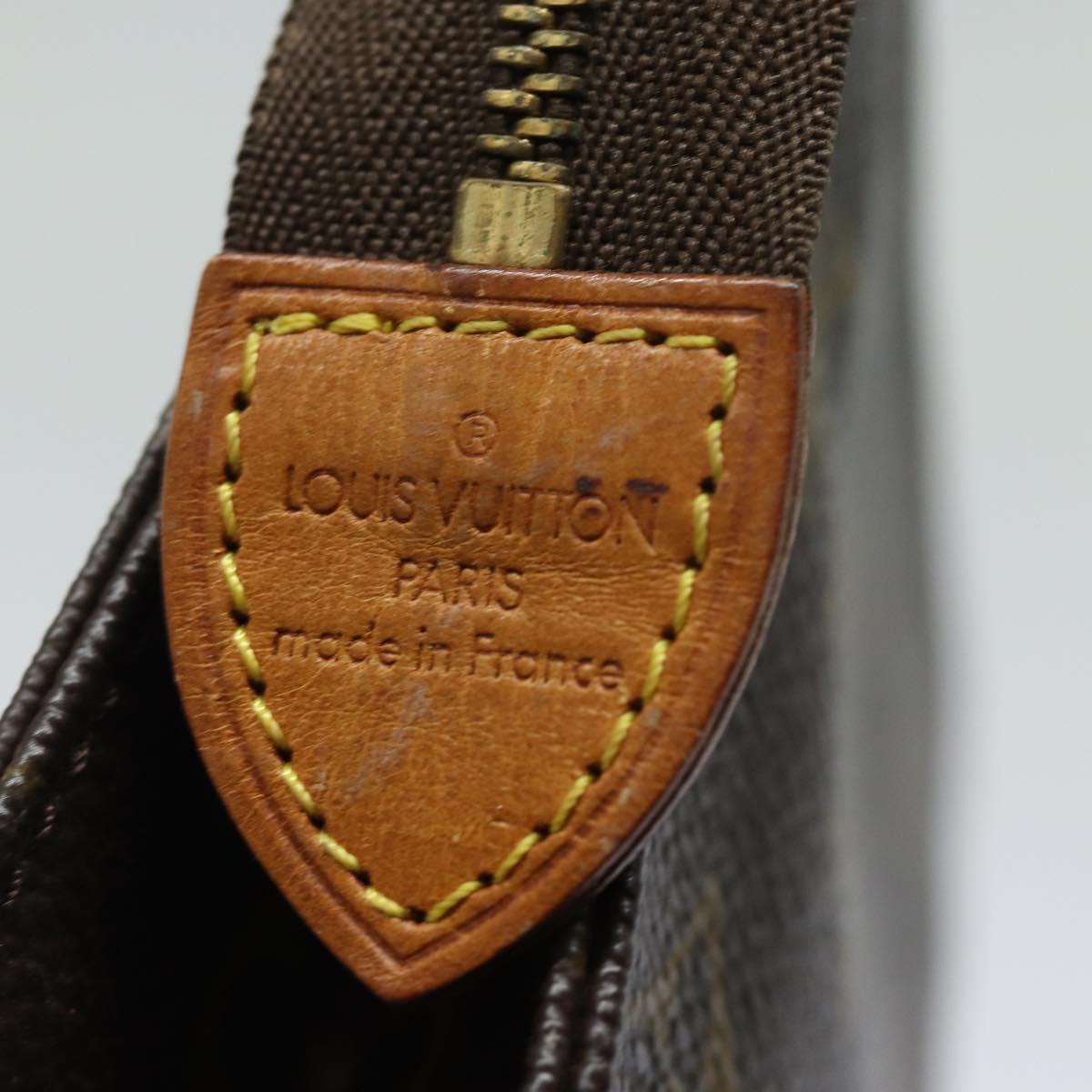 LOUIS VUITTON Monogram Poche Toilette 19 Pouch M47544 LV Auth 81211
